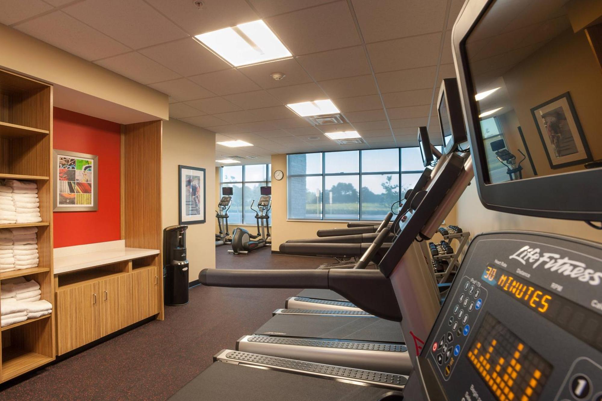 Towneplace Suites By Marriott Minneapolis Near Mall Of America Блумингтон Экстерьер фото