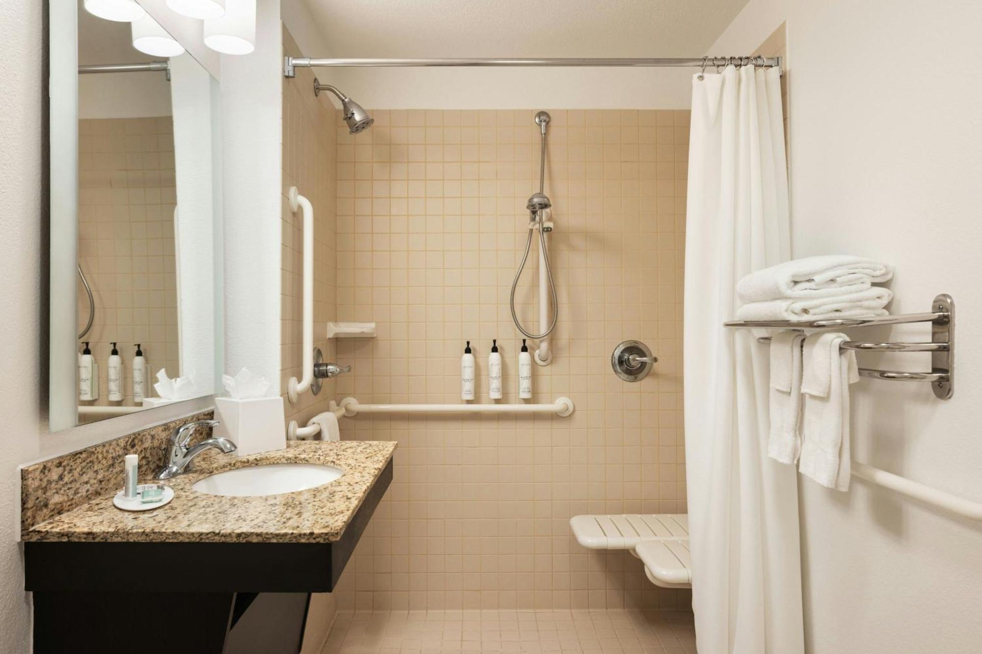 Towneplace Suites By Marriott Minneapolis Near Mall Of America Блумингтон Экстерьер фото